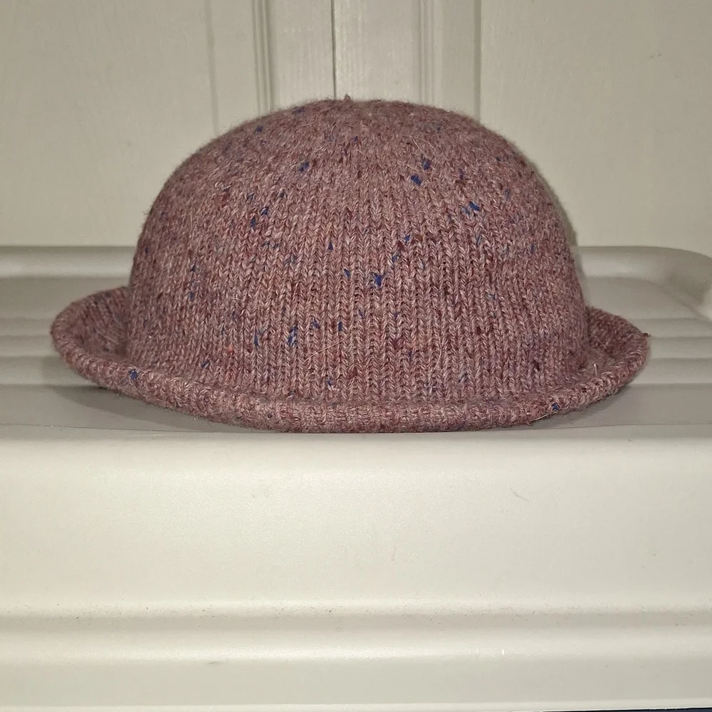 Vintage Collectables wool blend winter knit cloche sweater hat cap - rose pink